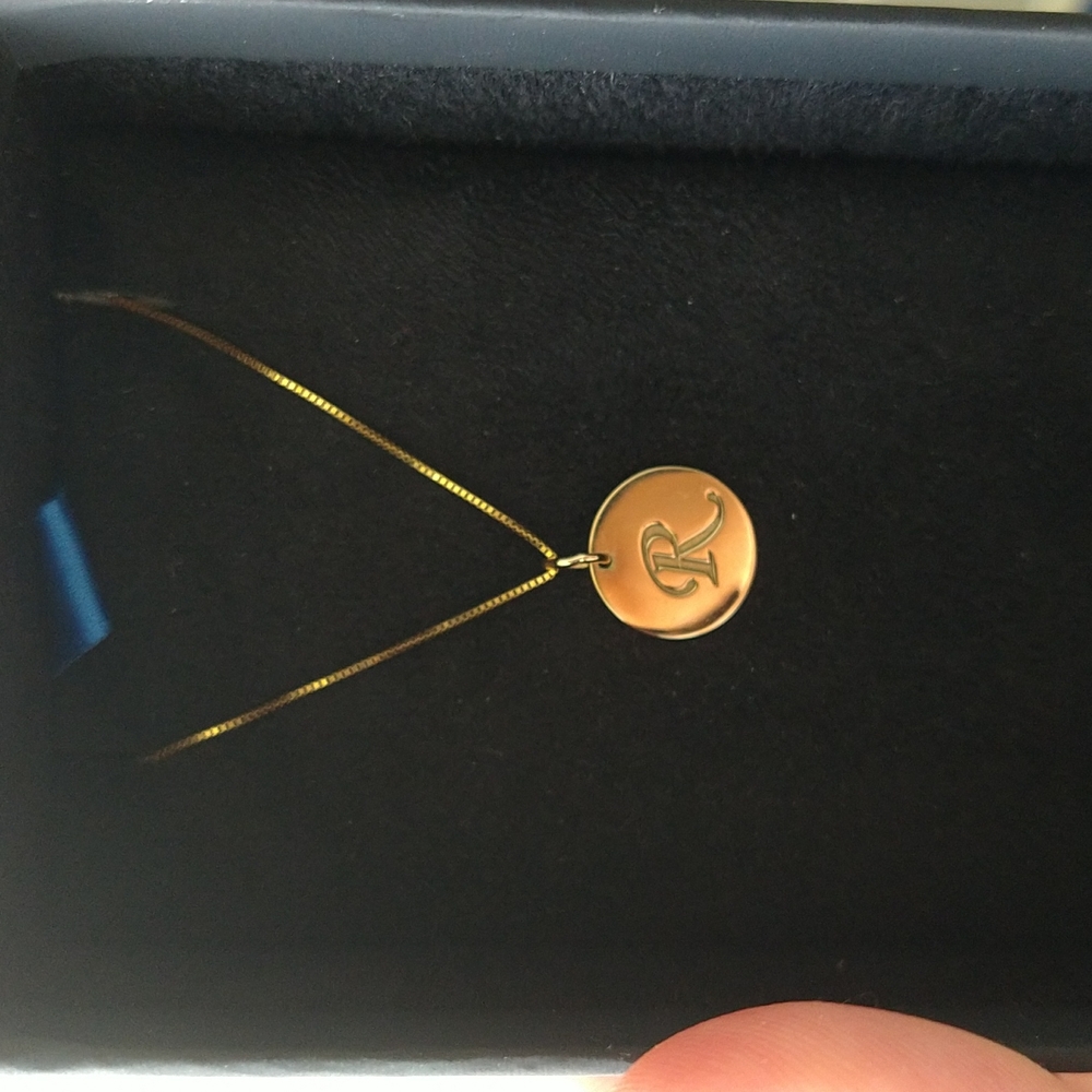 10k solid gold necklace with pendant disc
